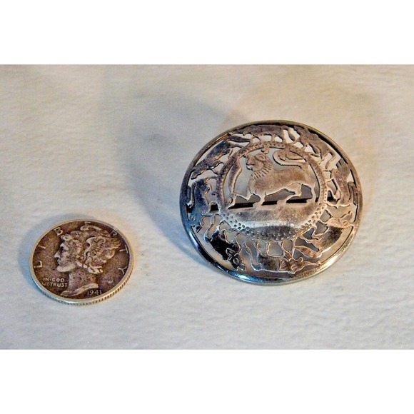 Vintage Sterling Safari Circle Brooch/ Pin, 1940 s, Lion Figurine - Picture 3 of 5